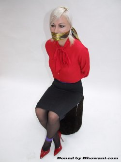 Simone Tied in Red