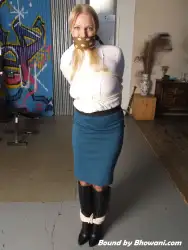 Our Gorgeous Girls, Friday Feature: Bound in Boots