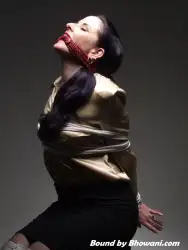 Caroline Pierce, Bondage Noir 3